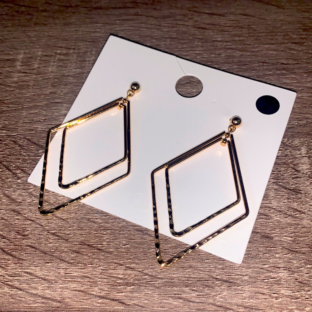 Forever 21 Diamond Drop Earrings
